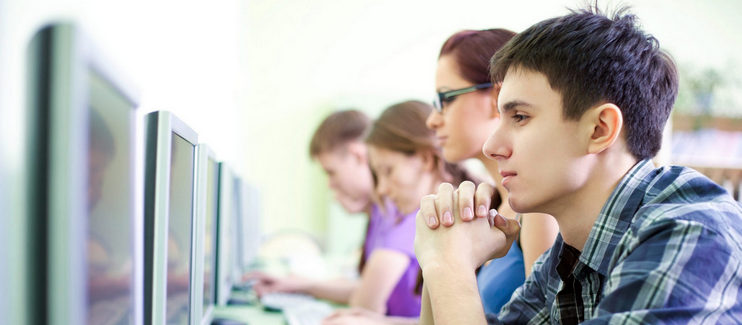 Школьники чаще идут в кибербез, отмечают эксперты ГК «Солар»