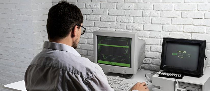 В 1990-х годах, когда на рынке господствовала Windows 95, некоторые производители ПК нашли нестандартный способ сэкономить на лицензиях: они начали подделывать данные в BIOS, чтобы активировать условно бесплатные программы как легальные BIOS-подделки и пиратский софт: как производители ПК обманывали всех подряд