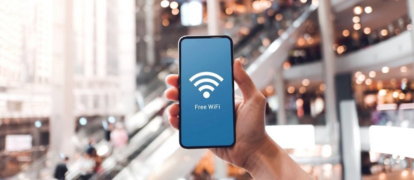 Публичный Wi-Fi в России становится опасным — как защитить свои данные от хакеров